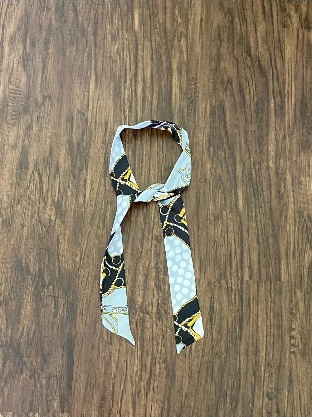 N/A silk twilly